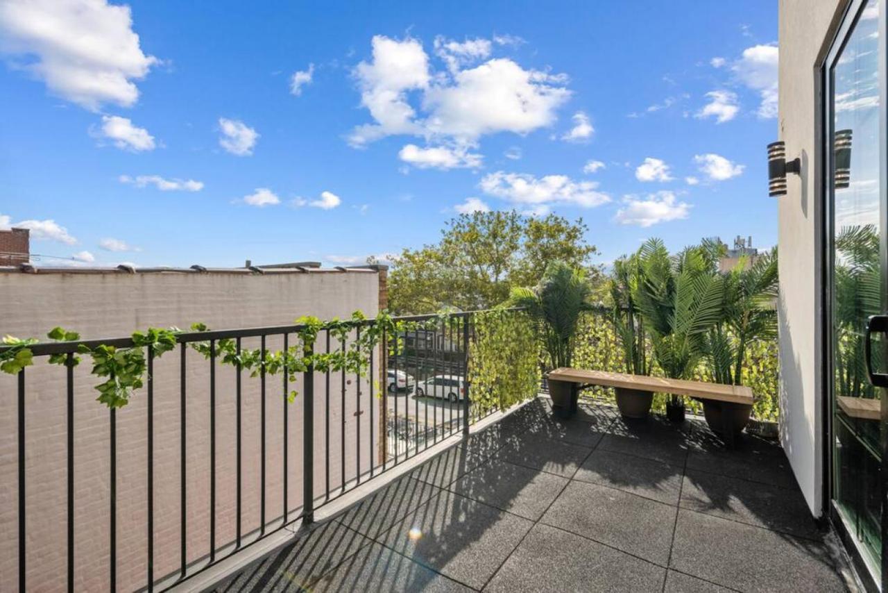 Appartement Nyc Skyline Views, Sauna & Rooftop - Romantic Escape At 