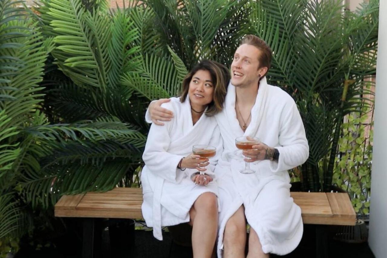 Appartement Nyc Skyline Views, Sauna & Rooftop - Romantic Escape At 
